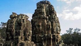 Faces Statues Angkor Thom Temples, Siem Reap